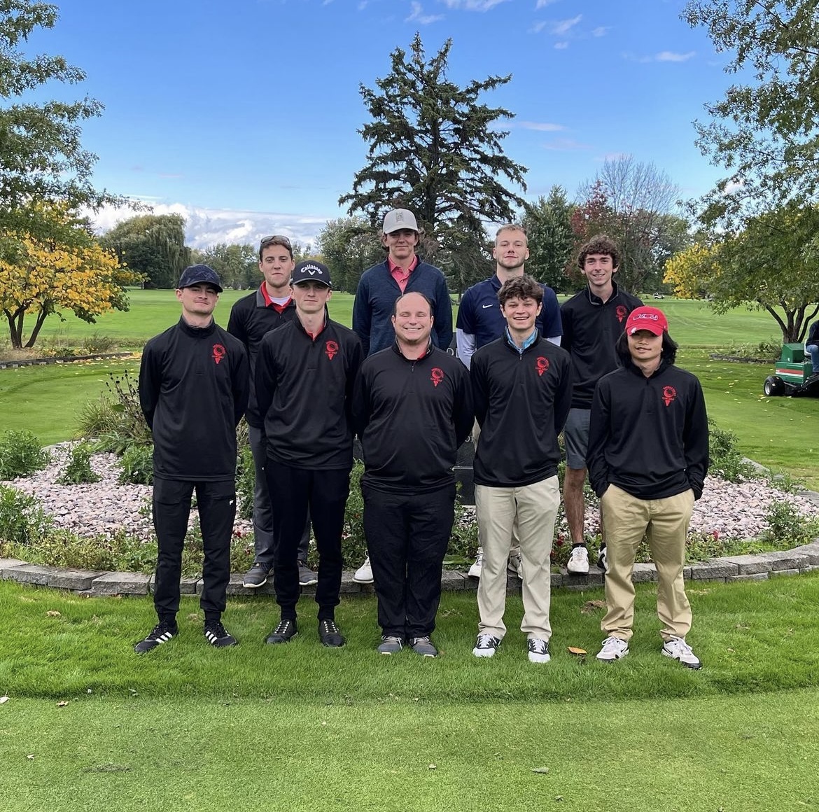 SVSU Golf at course