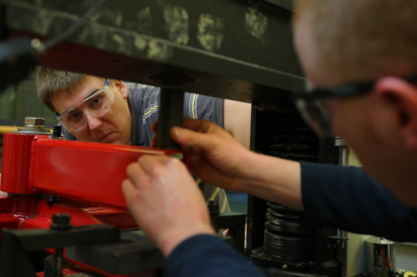 Students conduct a test in the ITL.