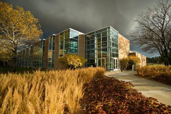 Pioneer Hall, home of SE&T and SVSU's engineering programs.