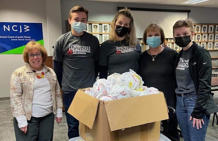 CEEL Crew dropping off plarn donations at NCJW