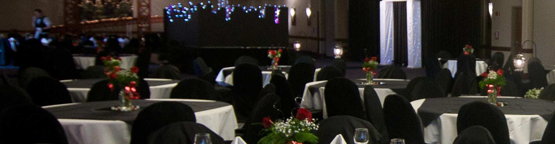 Black & White Themed Prom Decor