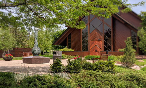 Founders Hall at SVSU, a perfect setting for an intimate ceremony.
