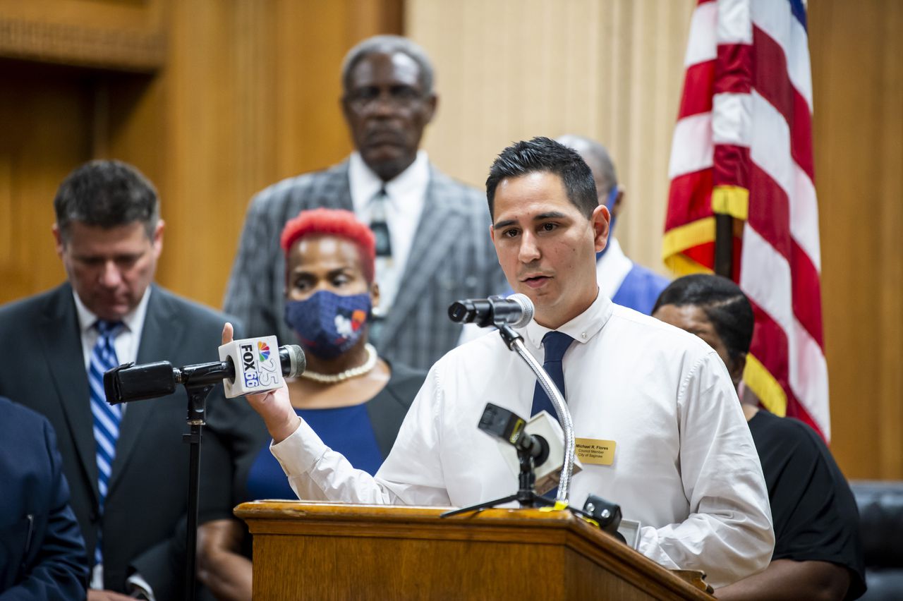 Michael Flores Headshot