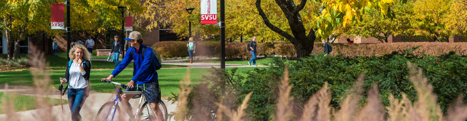 Students walking the courtyard of SVSU